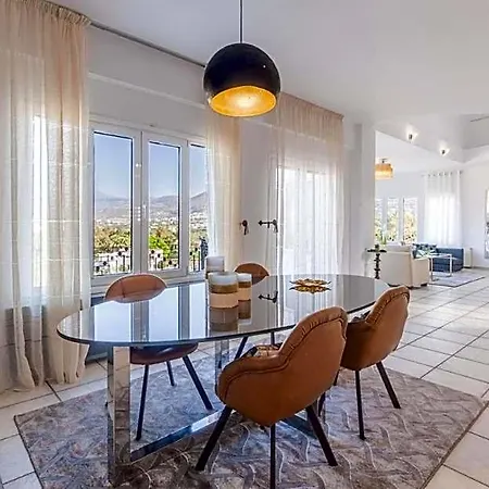 White House Chersonisos With Private Swimming Pool فندق