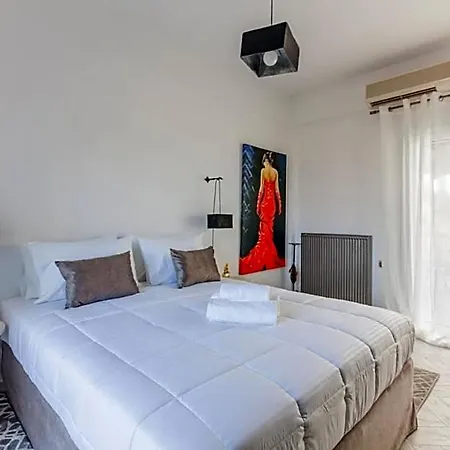 White House Chersonisos With Private Swimming Pool *